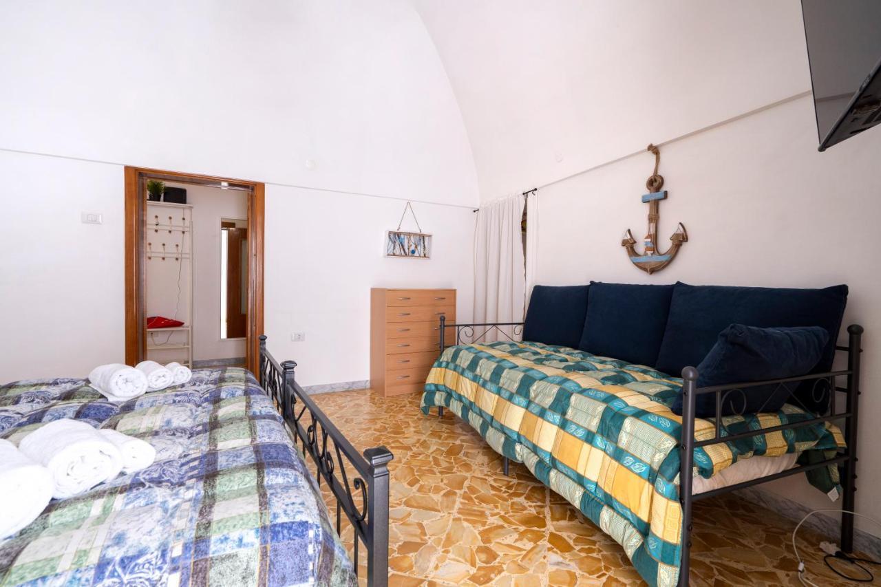 Vico II Terrace Apartment A Step From Piazza Roma Martina Franca Exterior foto
