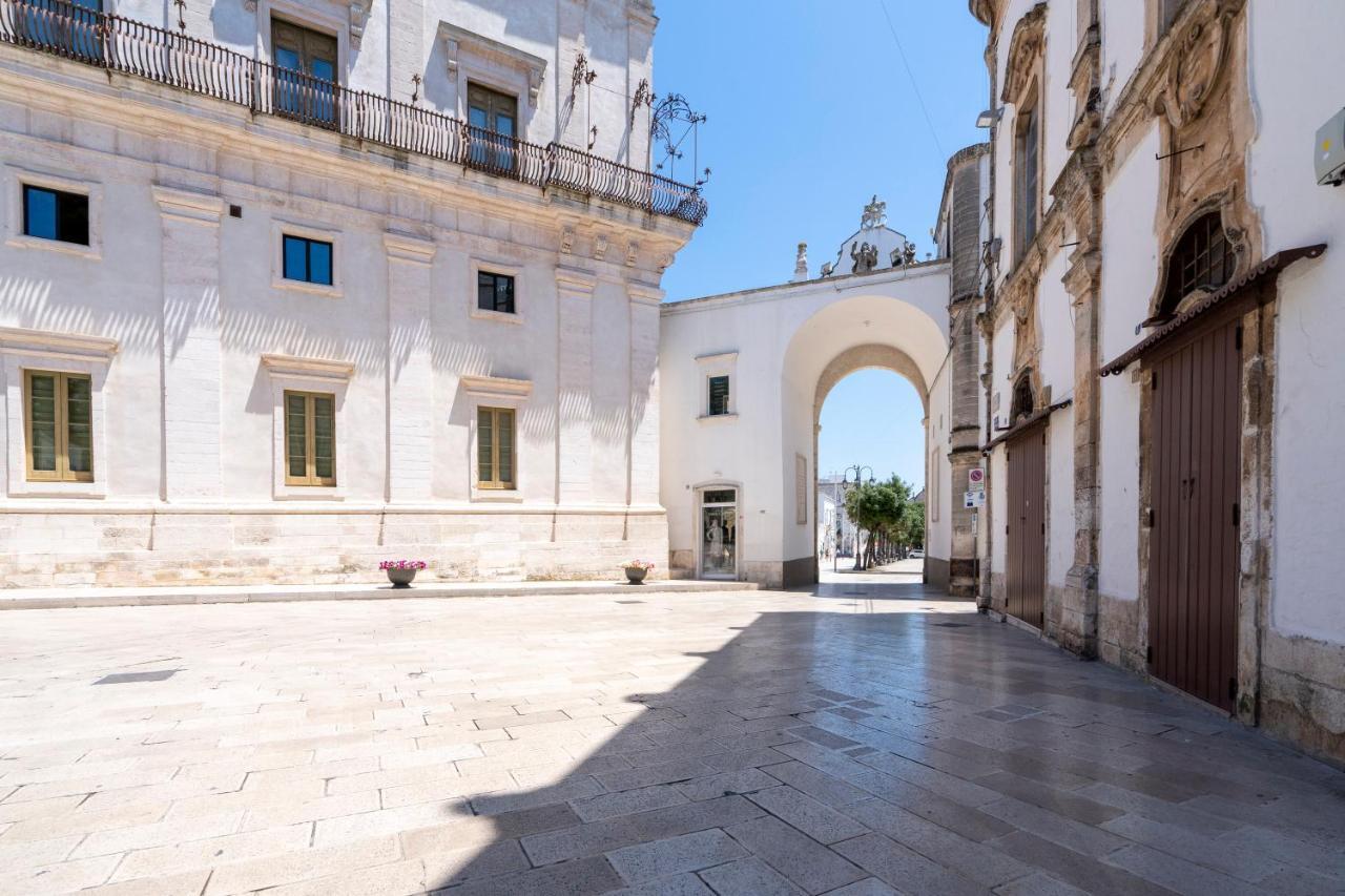 Vico II Terrace Apartment A Step From Piazza Roma Martina Franca Exterior foto